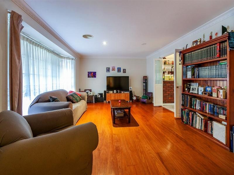 13-15 Paul Crescent, Epping VIC 3076