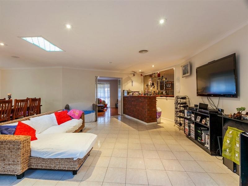 13-15 Paul Crescent, Epping VIC 3076