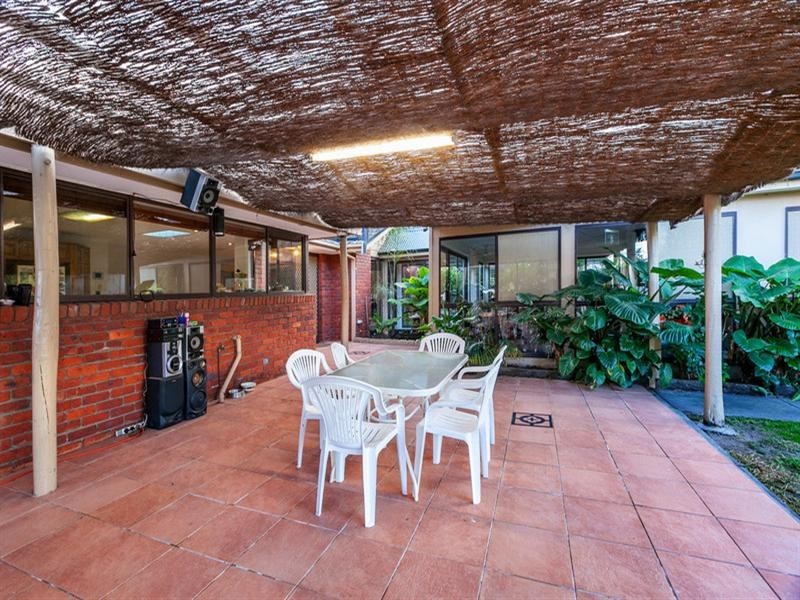 13-15 Paul Crescent, Epping VIC 3076