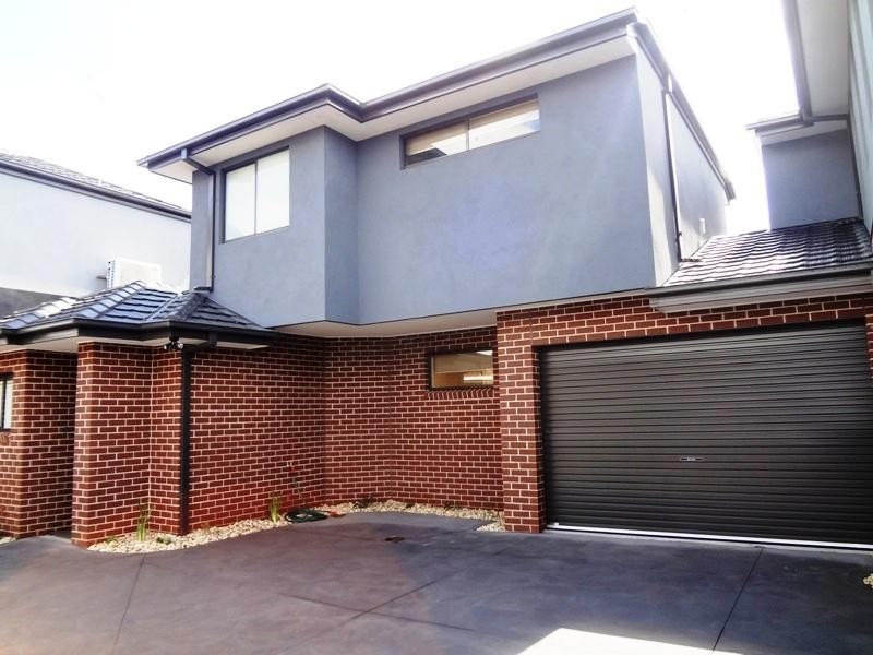 2/846 High Street, Epping VIC 3076