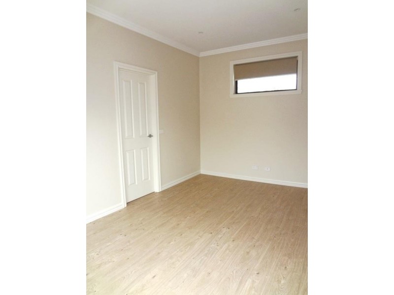 2/846 High Street, Epping VIC 3076