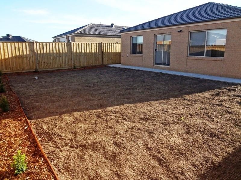 33 Samson Brook Drive, Wallan VIC 3756