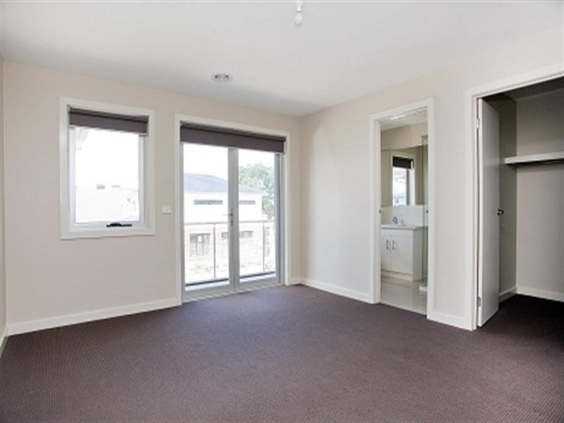 3 Granite Outlook, Epping VIC 3076