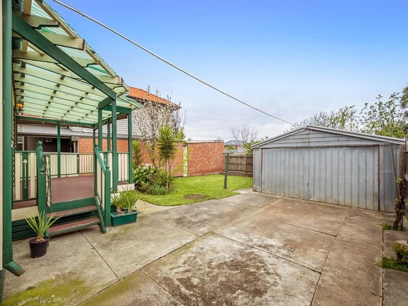 16 COLLIER Street, Preston VIC 3072
