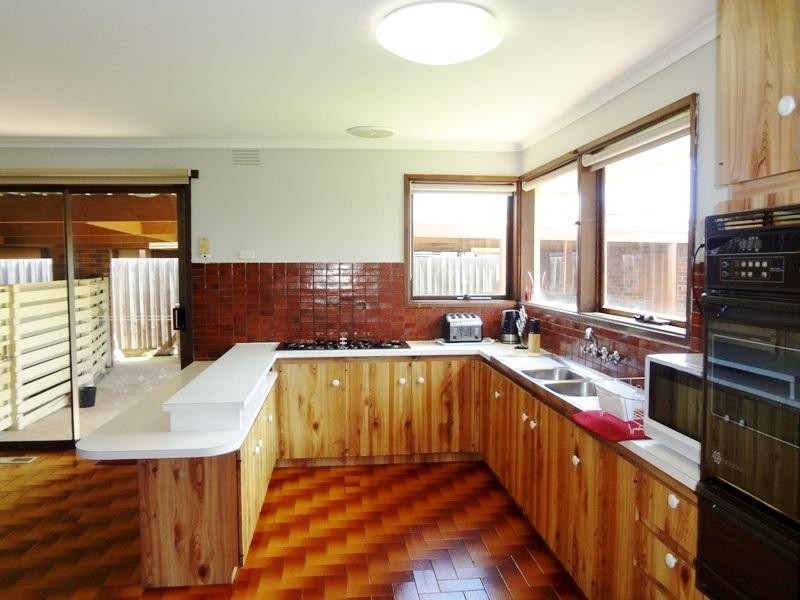 10 Karri Grove, Epping VIC 3076