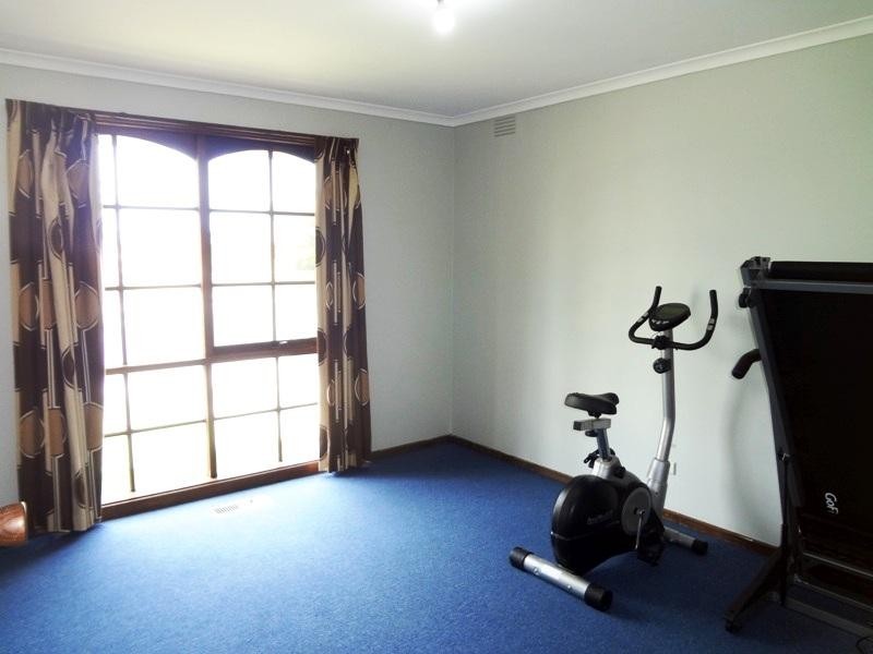 10 Karri Grove, Epping VIC 3076