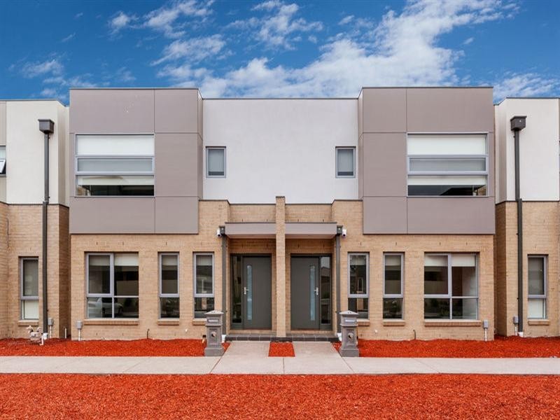 6 Lawn Walk, Mernda VIC 3754