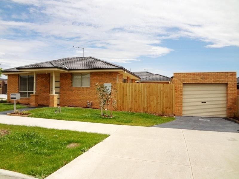 19 Mahon Road, Epping VIC 3076