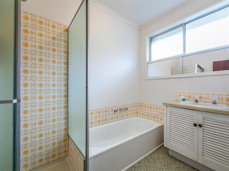 11 Winterton Close, Epping VIC 3076
