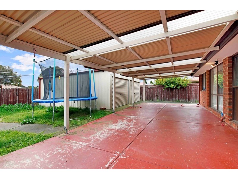 16 Lamina Avenue, Mill Park VIC 3082