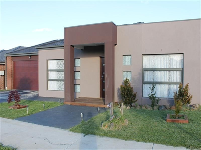 18 Creswick Drive, Wollert VIC 3750