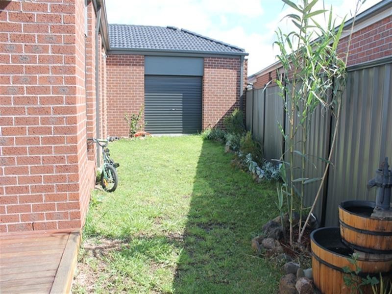 18 Creswick Drive, Wollert VIC 3750