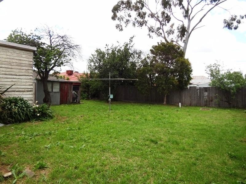 4 London Road, Broadmeadows VIC 3047