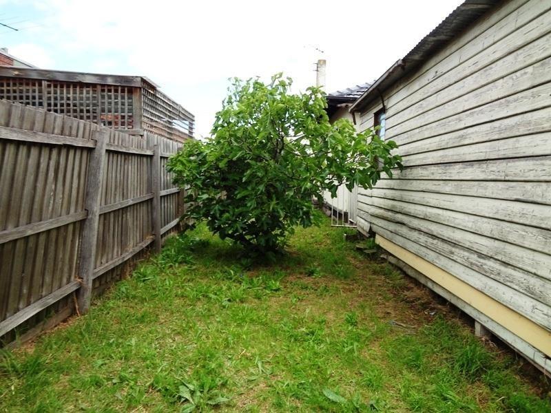 4 London Road, Broadmeadows VIC 3047