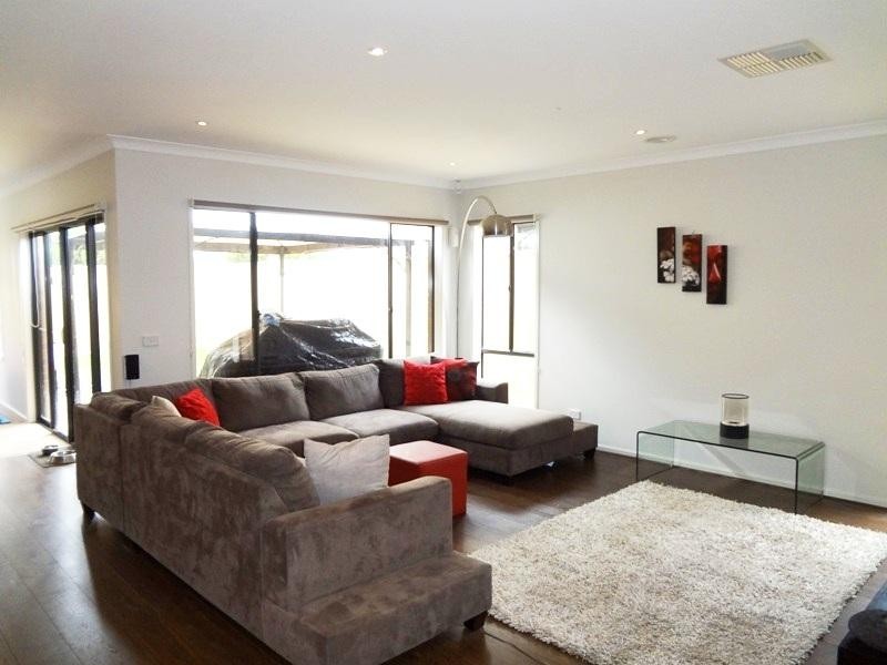 33 Evolve Esplanade, Wollert VIC 3750