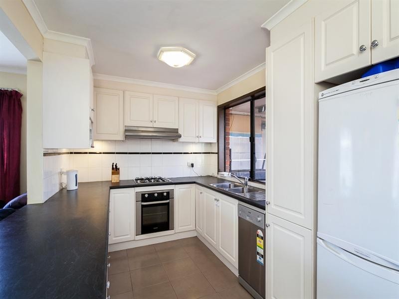 77 Banbury Crescent, Craigieburn VIC 3064