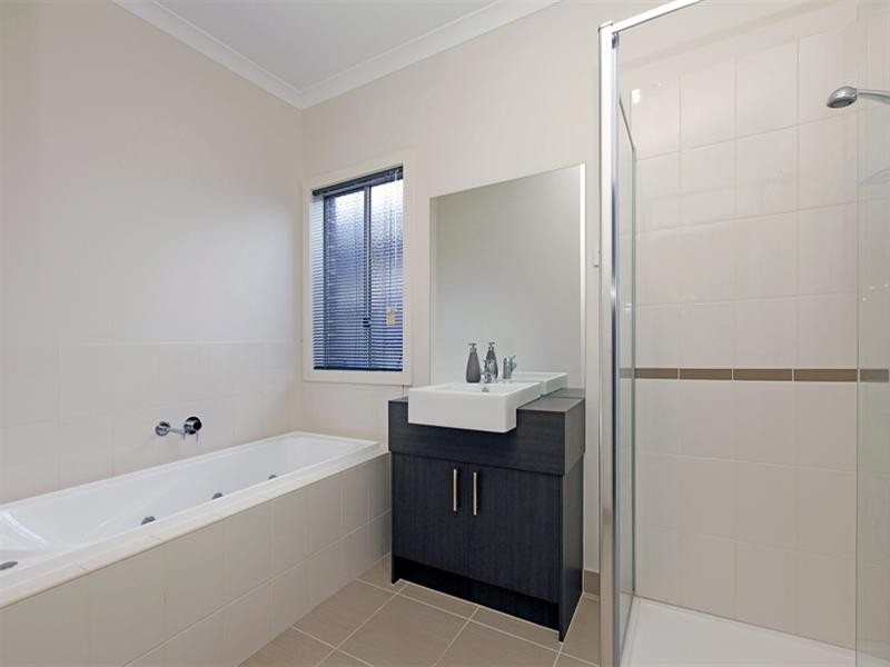 14 Chettam Street, Epping VIC 3076