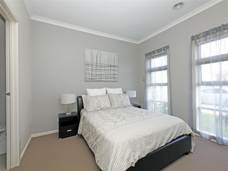 14 Chettam Street, Epping VIC 3076