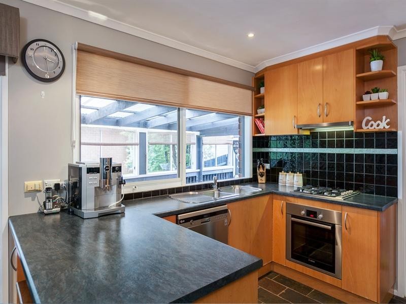 41 Stanley Jones Drive, South Morang VIC 3752