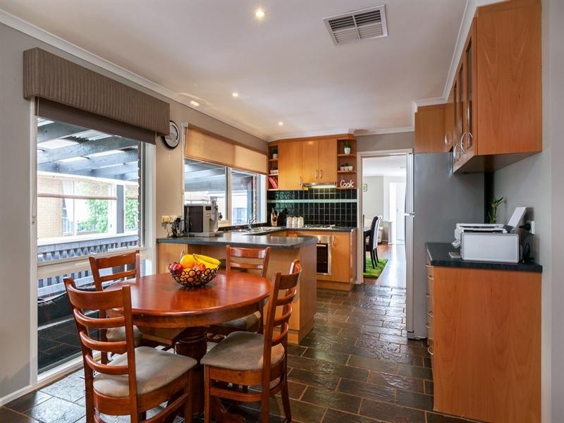 41 Stanley Jones Drive, South Morang VIC 3752