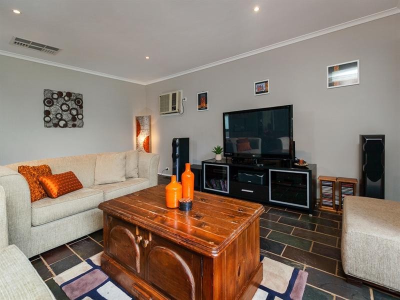 41 Stanley Jones Drive, South Morang VIC 3752