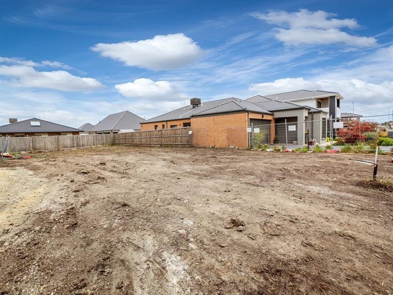 25 Keane Crescent, Lalor VIC 3075