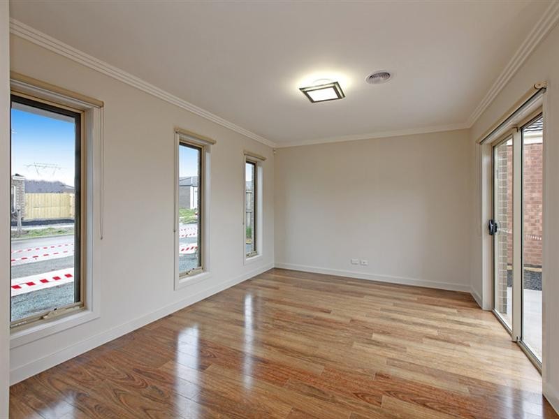 1 Lydgate Drive, Epping VIC 3076