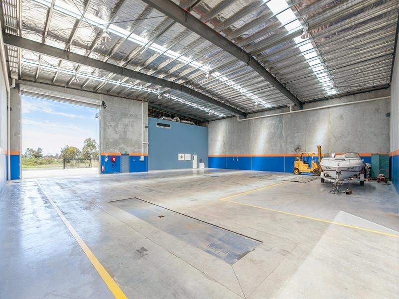 8 Yellowbox Drive, Craigieburn VIC 3064