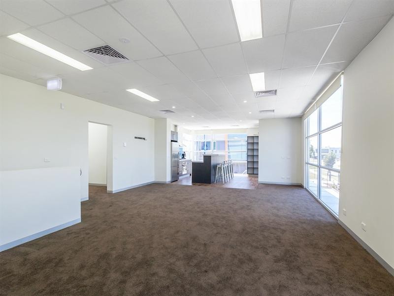 8 Yellowbox Drive, Craigieburn VIC 3064