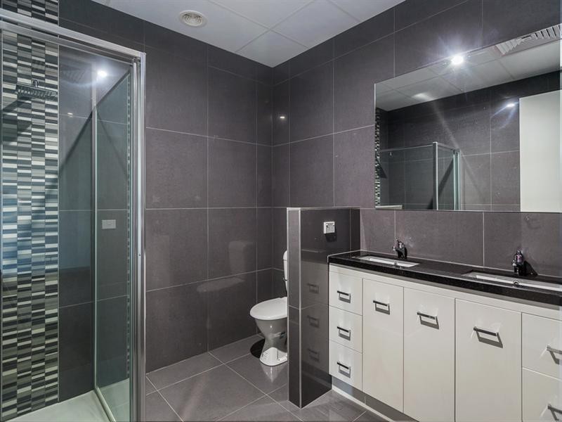 8 Yellowbox Drive, Craigieburn VIC 3064