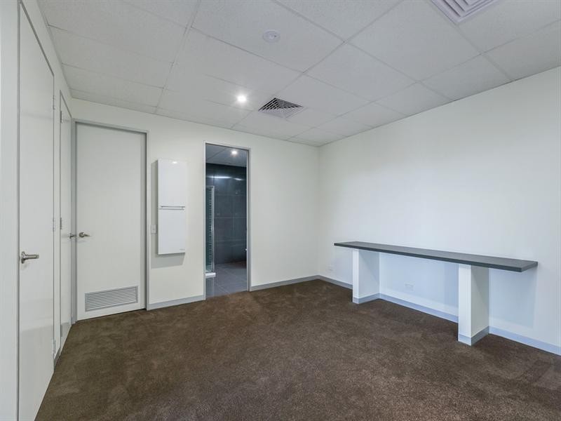 8 Yellowbox Drive, Craigieburn VIC 3064