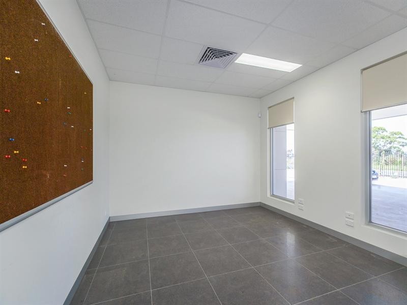 8 Yellowbox Drive, Craigieburn VIC 3064