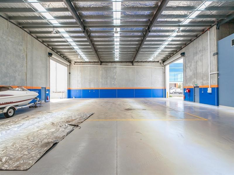 8 Yellowbox Drive, Craigieburn VIC 3064