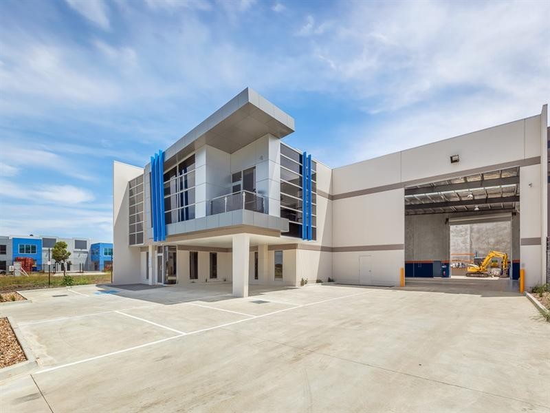 8 Yellowbox Drive, Craigieburn VIC 3064