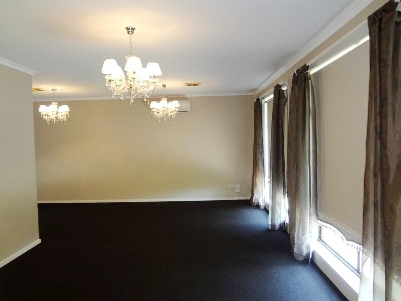 7 Lamina Avenue, Mill Park VIC 3082