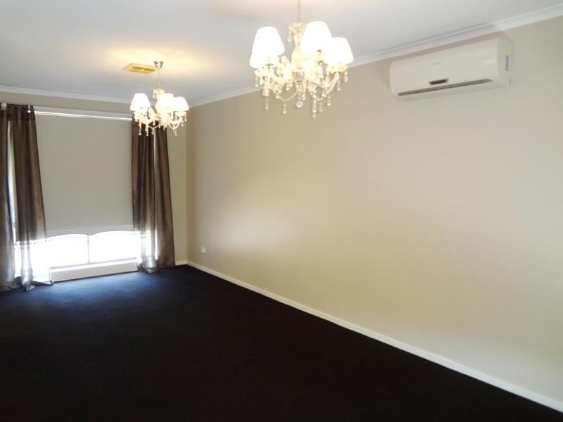 7 Lamina Avenue, Mill Park VIC 3082