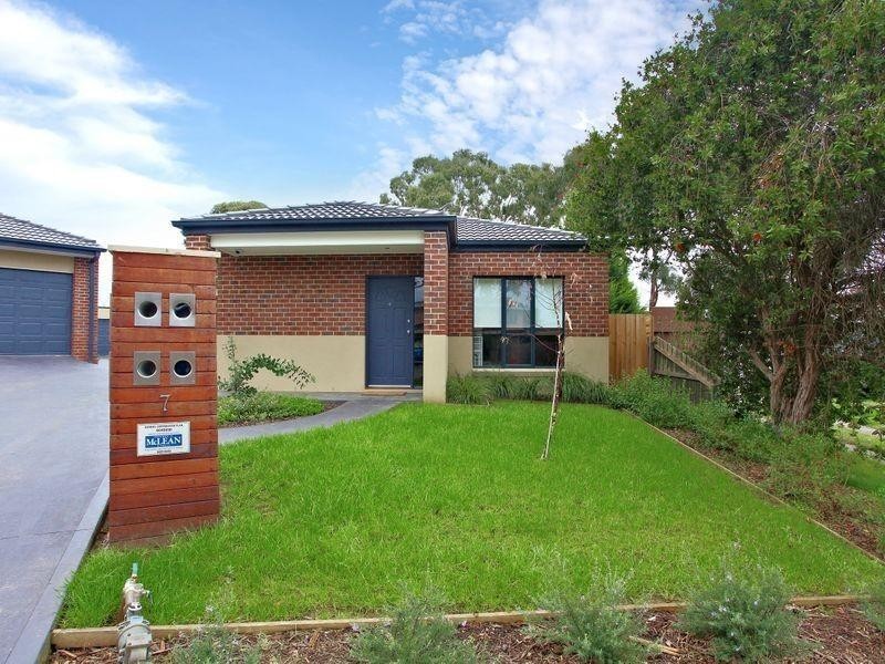 4/7 Browning Court, Watsonia VIC 3087