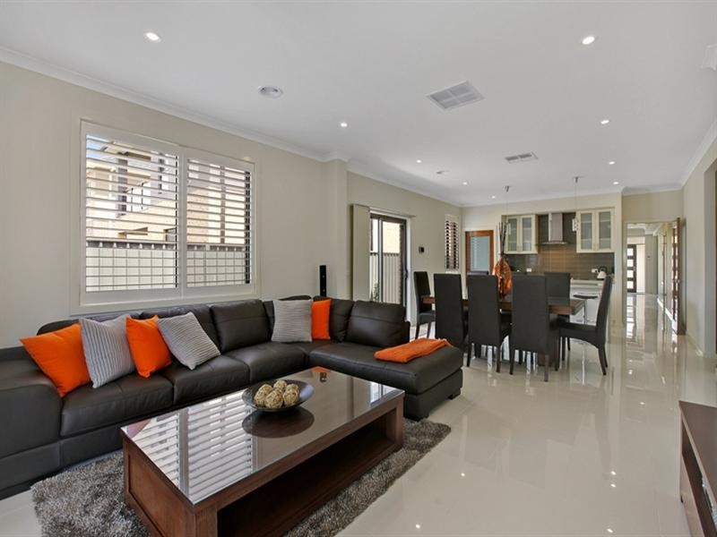 42 Le Page Run, South Morang VIC 3752