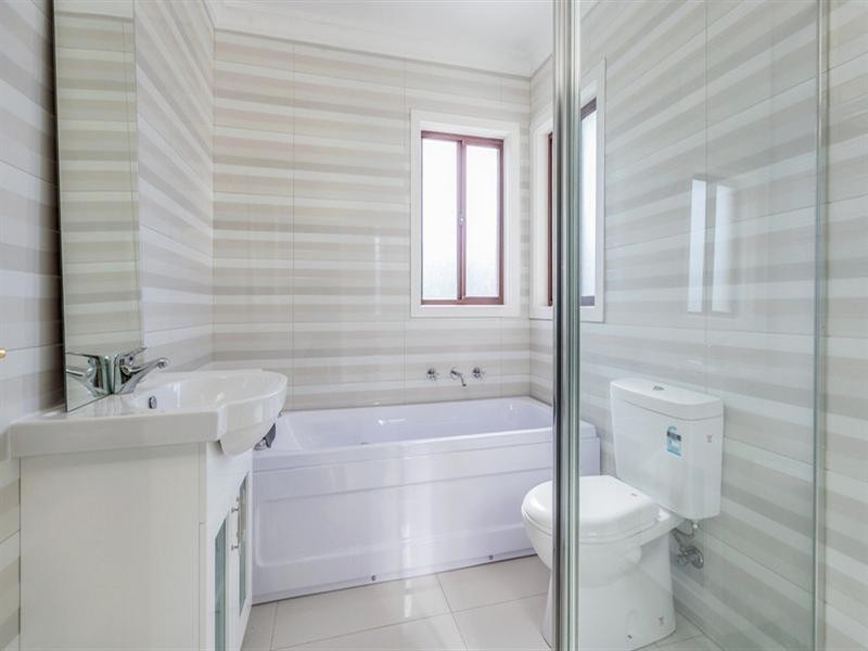 1/16 Elsey Road, Reservoir VIC 3073