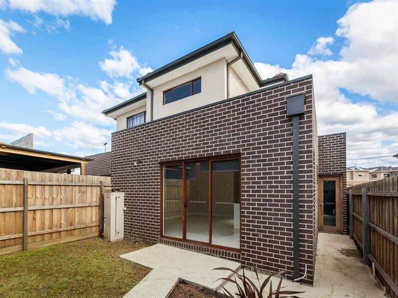 1/16 Elsey Road, Reservoir VIC 3073