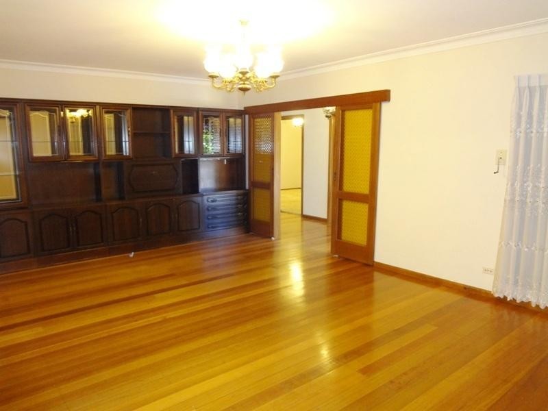 10 Brigette Court, Lalor VIC 3075