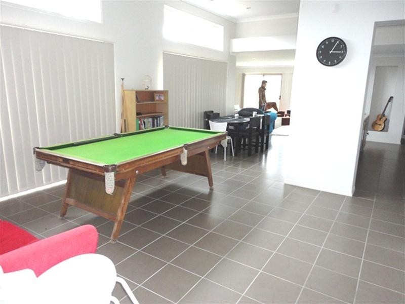 14 Peak Crescent, Doreen VIC 3754