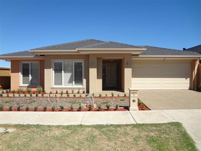 12 Lanai Avenue, Wollert VIC 3750