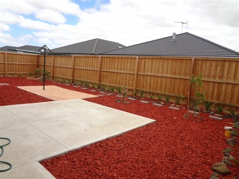 12 Lanai Avenue, Wollert VIC 3750