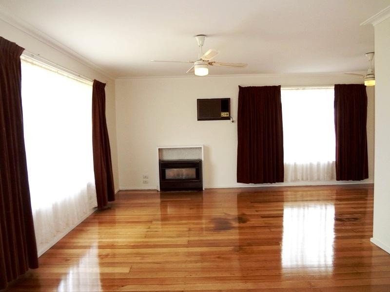 22 Dennis Street, Lalor VIC 3075