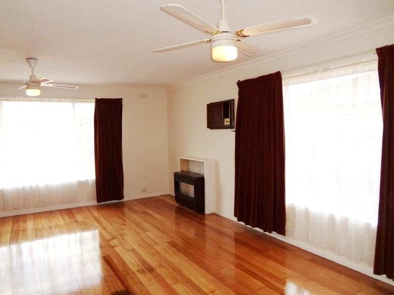 22 Dennis Street, Lalor VIC 3075