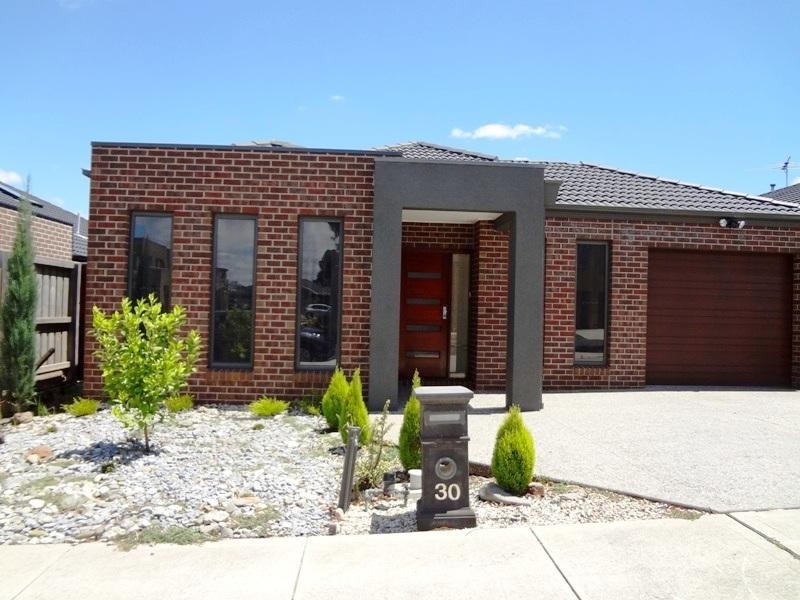30 Alhambra Drive, Epping VIC 3076