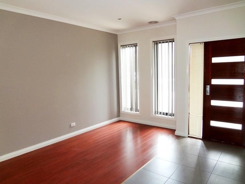 30 Alhambra Drive, Epping VIC 3076