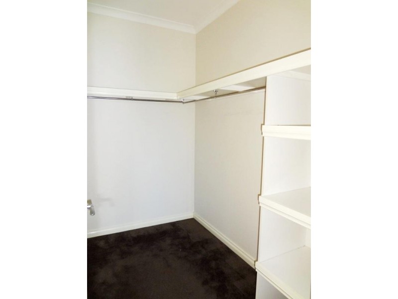 30 Alhambra Drive, Epping VIC 3076