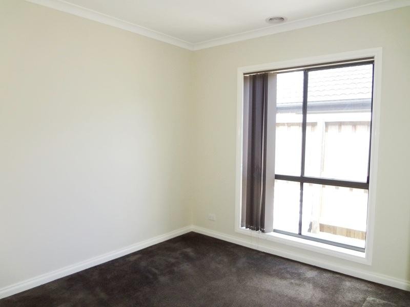 30 Alhambra Drive, Epping VIC 3076